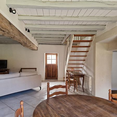 Gite Les Frenes Avec Pre Dans Joli Hameau Vermenton Exterior foto