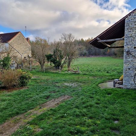 Gite Les Frenes Avec Pre Dans Joli Hameau Vermenton Exterior foto