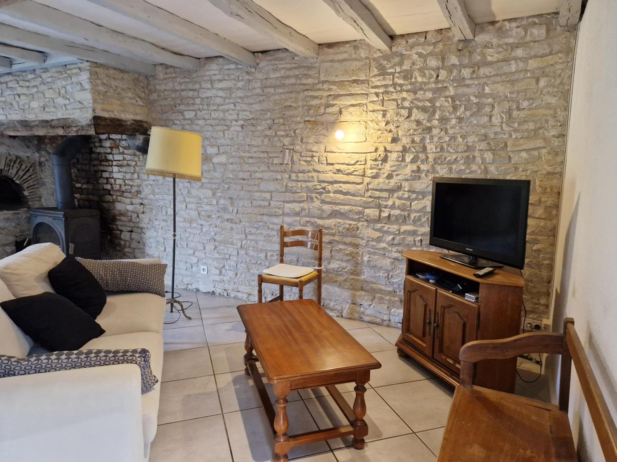 Gite Les Frenes Avec Pre Dans Joli Hameau Vermenton Exterior foto